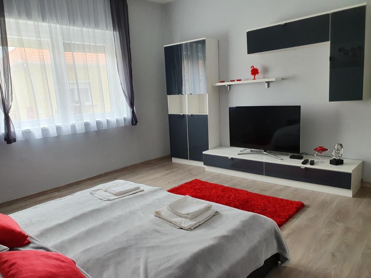 Flamingo Apartment Sárvár Exteriör bild