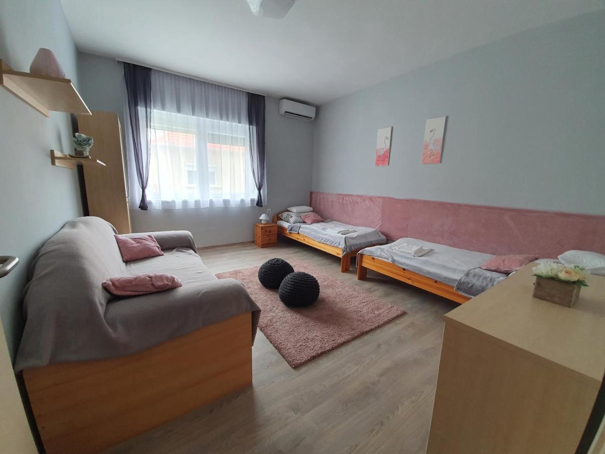 Flamingo Apartment Sárvár Exteriör bild